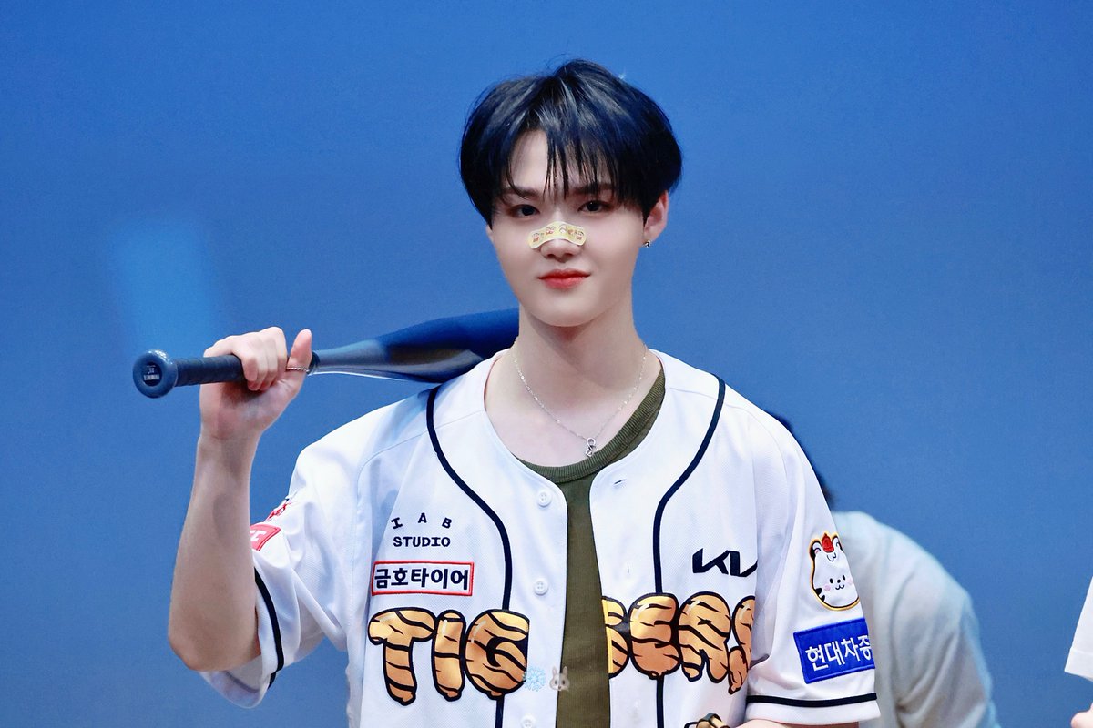 11ppasuikuy's tweet photo. 240927 
　             —̳͟͞͞⚾️            —̳͟͞͞⚾️
  —̳͟͞͞⚾️             —̳͟͞͞⚾️

#트레저 #도영 https://t.co/GLzrmBbpk3