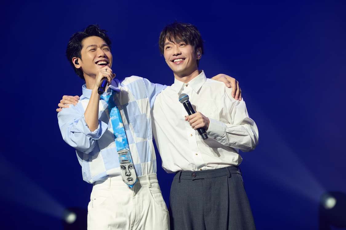 nicteonotes's tweet photo. Throwback to guest performance at friend #EvanYo #蔡旻佑's Kuala Lumpur concert on Saturday 🎶 (28.9.2024)
#張棟樑 #张栋梁 #NicholasTeo https://t.co/IdHphM5DFX