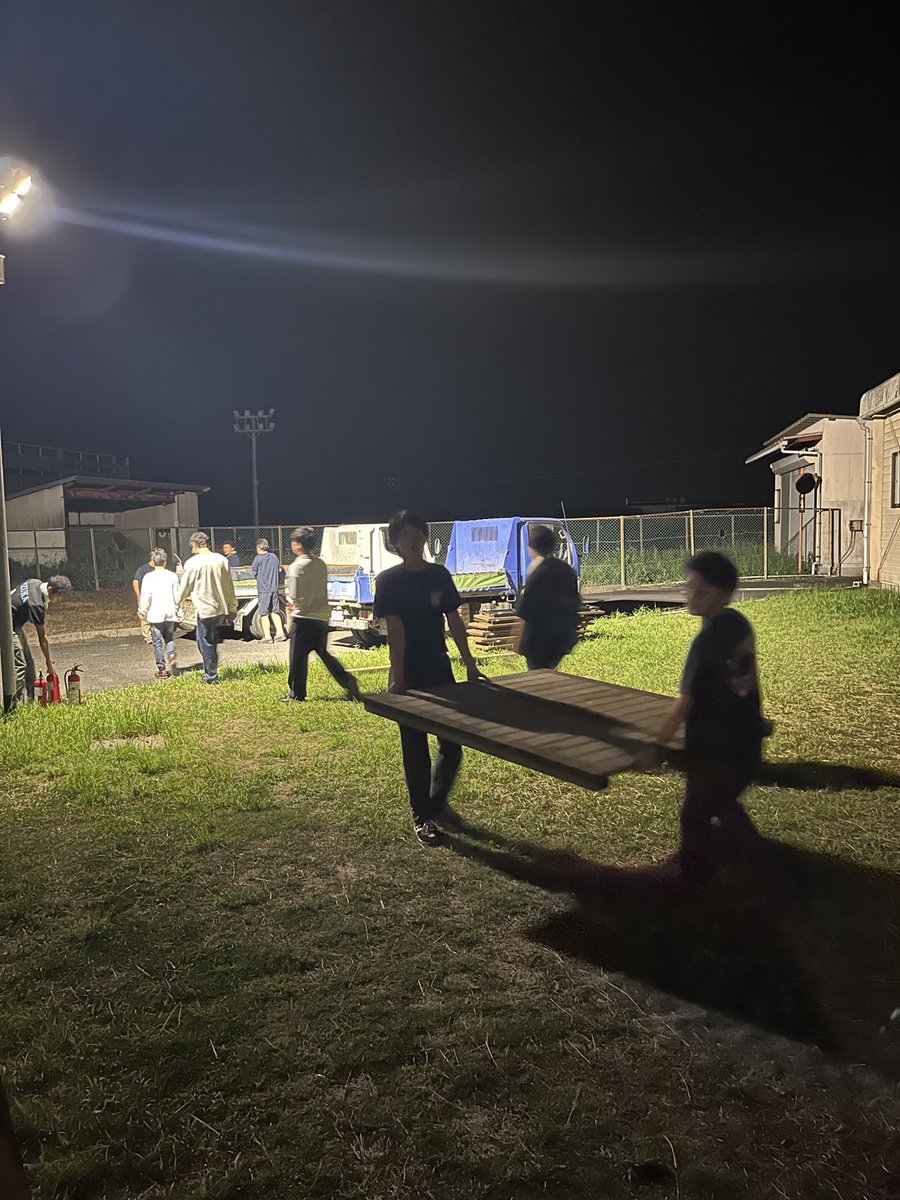 kynmr_fest's tweet photo. e-ZUKAカレッジフェスタのようなイベント事には片付けが必要です

最後まで頑張りました！
家に帰るまでが遠足、
片付けが終わるまでがカレッジフェスタ、です https://t.co/7DiemzWdZW
