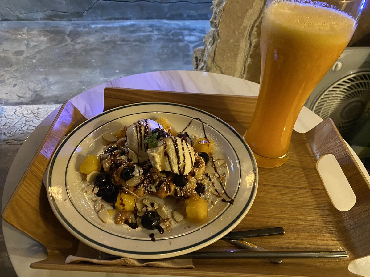 BHTSsSsS's tweet photo. 骗你的 https://t.co/DJD9njVsjK