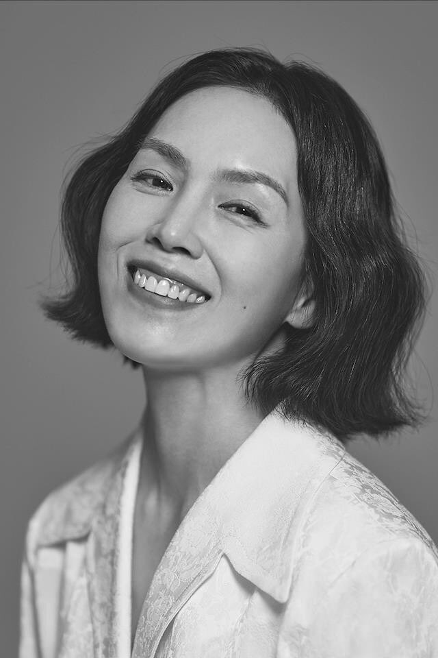 UltraMEnter's tweet photo. '더 글로리' 문동은 엄마 역 박지아 뇌경색 투병 중 별세

드라마 '더 글로리'에서 여주인공 문동은의 어머니 역할로 
출연한 배우 박지아 씨가 별세했다. 향년 52세.

30일 소속사는 박지아 님이 오늘 오전 2시 50분 
뇌경색으로 투병 중 향년 52세의 나이로 별세하셨다며 
마지막까지 연기를 사랑했던 고인의 열정을 
영원히 기억하겠다고 밝혔다.

고인의 빈소는 서울 송파구 서울아산병원장례식장 2호실에
마련되며 10월 2일 오후 10시에 발인할 예정이다.