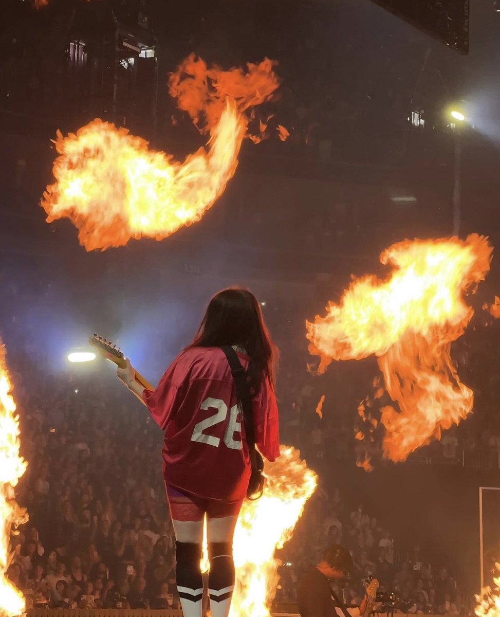 lena ★ tweet media