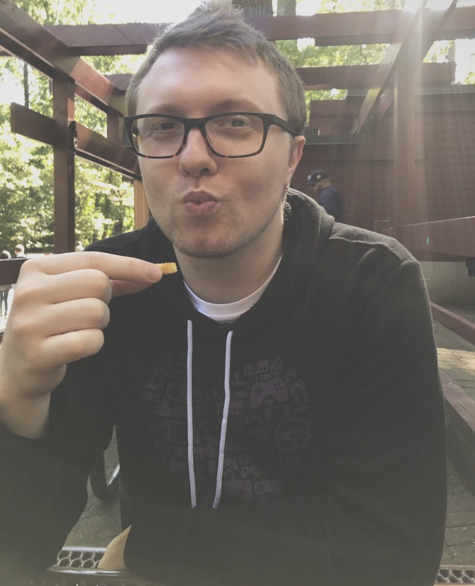 Christine🪐 tweet media