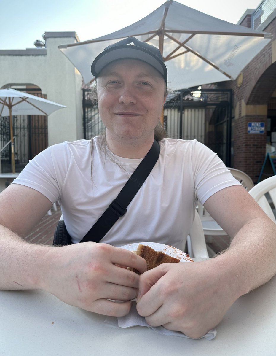 Christine🪐 tweet media