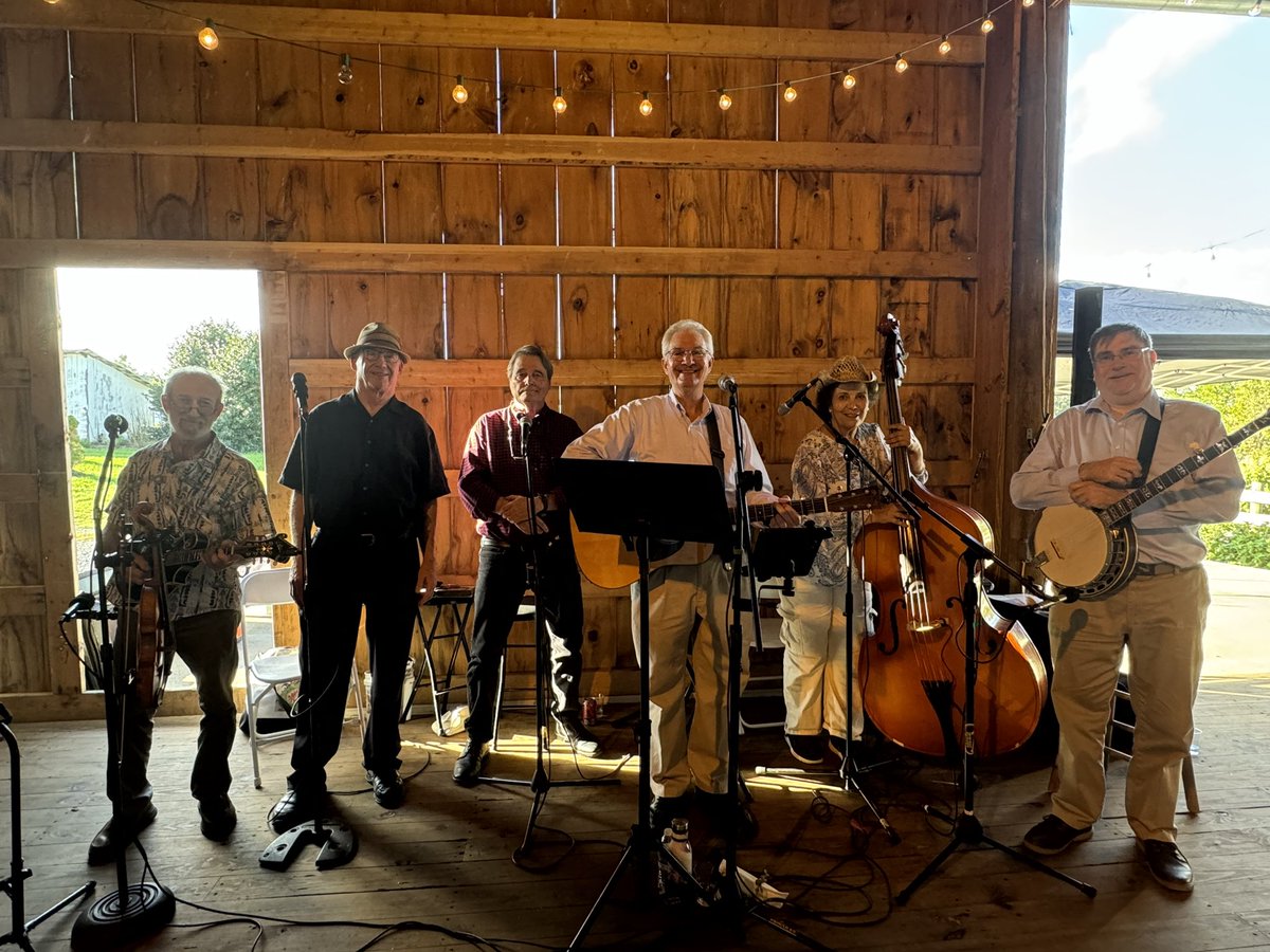 musicalhossgal's tweet photo. We @KingStBluegrass live for country weddings https://t.co/2kby1uxzqs