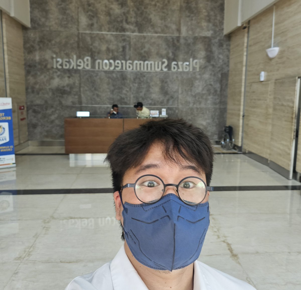 vincentstefs's tweet photo. Jadi yaaa si "kampus" cuma sewa ruangan kecil aja, ga ada wujud kampusnya, ga ada kelas pembelajarannya 🥲🙏🏻 Segitu dulu jalan-jalan ke "kampus" semoga ada manfaat, jadi mau ambil gelar Professor dimana lagi ya? 🤔 https://t.co/5BO9IxtZYG