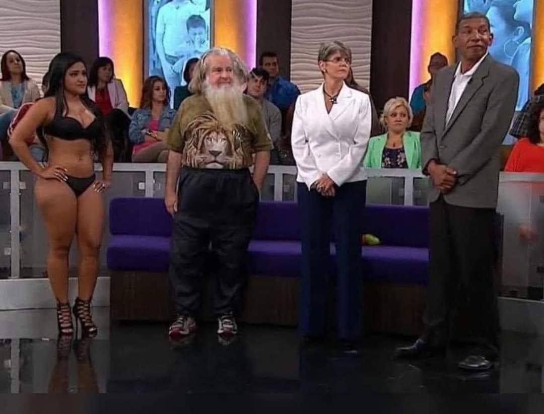 97Vercetti's tweet image. 7 Eleven line at 3am🤣: