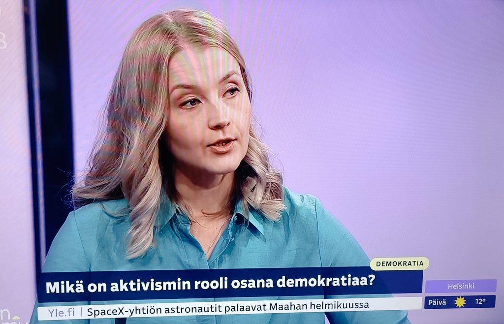 #TiedekeskusSoppi'n uusia teemoja bongattu aamu-tv:ssä. Tästä haluamme puhua 2025. #tulevaisuus #demokratia <a href="/Krandreasson/">Kristiina Andreasson</a> @TuomiLauri <a href="/pekkasauri/">Pekka Sauri</a>