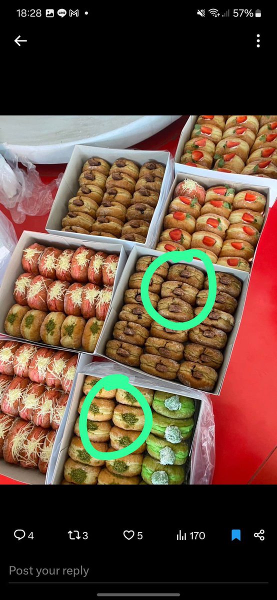 fazazzz02's tweet image. WARNING👮🏼‍♀️⚠️⚠️‼️
bombo kita ready lagi nih hari rabu 2 oktober di serambi fh jam 12 siang 
siapa yang kemarin ketinggalan bisa ikut po skrg yaaa😆😆
#fhundip #bomboloni #openPO #Tembalang #UndipMenfess