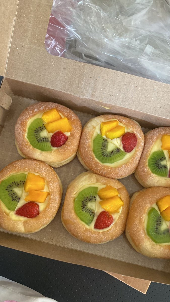 fazazzz02's tweet image. WARNING👮🏼‍♀️⚠️⚠️‼️
bombo kita ready lagi nih hari rabu 2 oktober di serambi fh jam 12 siang 
siapa yang kemarin ketinggalan bisa ikut po skrg yaaa😆😆
#fhundip #bomboloni #openPO #Tembalang #UndipMenfess