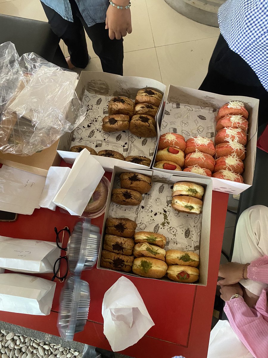 fazazzz02's tweet image. WARNING👮🏼‍♀️⚠️⚠️‼️
bombo kita ready lagi nih hari rabu 2 oktober di serambi fh jam 12 siang 
siapa yang kemarin ketinggalan bisa ikut po skrg yaaa😆😆
#fhundip #bomboloni #openPO #Tembalang #UndipMenfess