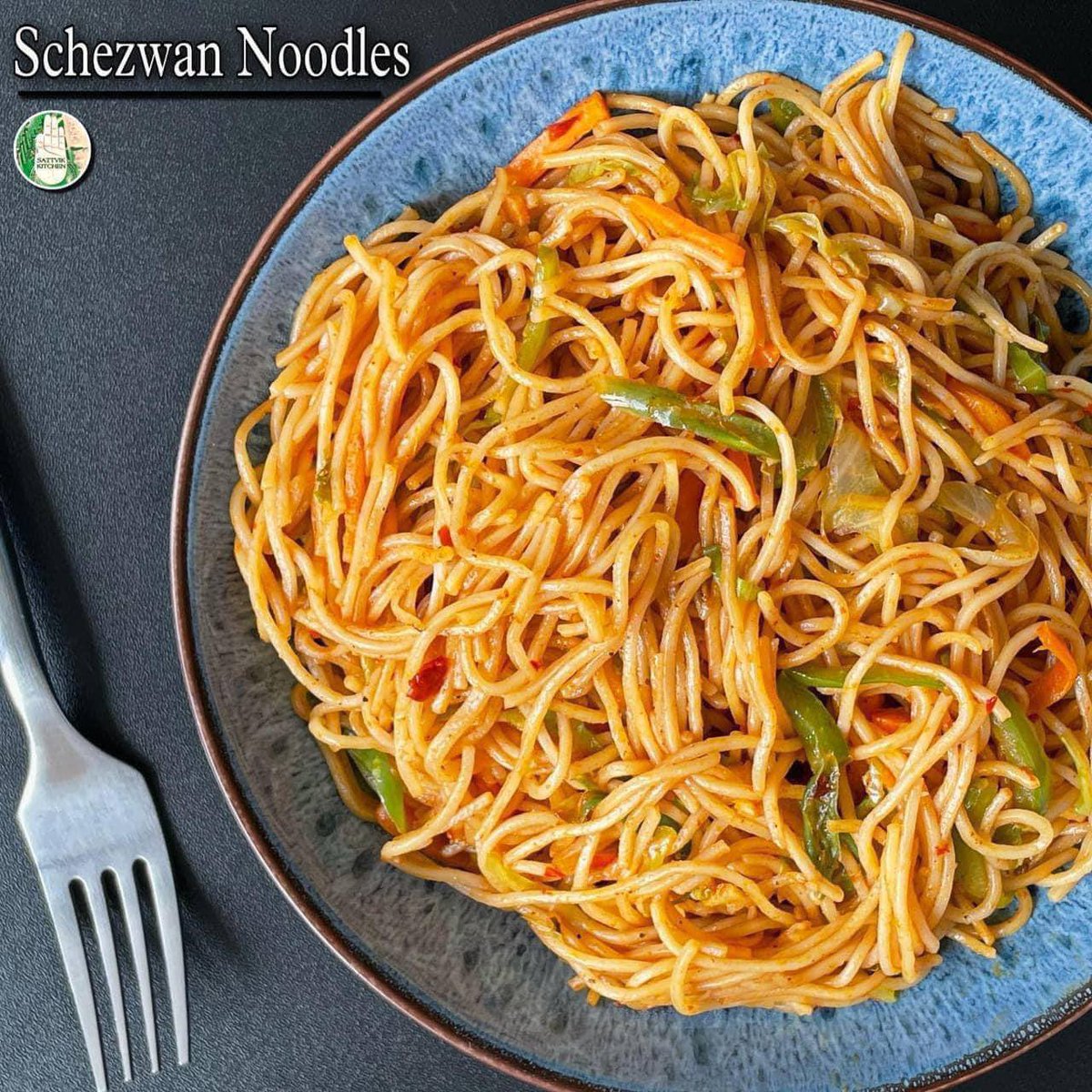 SattvikK's tweet image. Schezwan noodles  recipe 🍜👉🏻 youtu.be/OimDYr28hLU Schezwan noodles without onion garlic 🔥 #schezwan #noodles