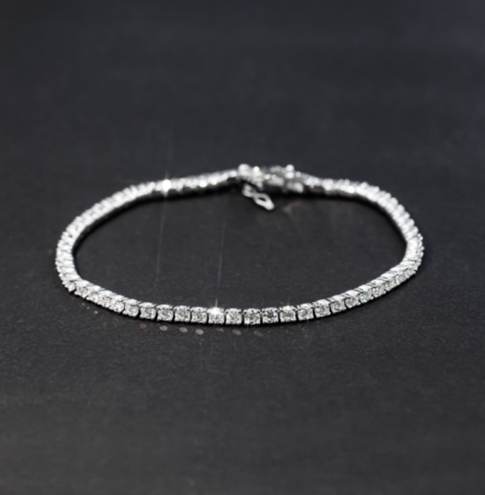 sky_comingfrom's tweet photo. Looking for a dazzling #Moissanitesilverbracelet? Follow these steps to get yours at ComingFromSky:
📷 Explore Our Collection:
Visit https://t.co/VlRJJfUquR 
📷 Get in Touch:
Have questions? Call +33783711523.
#MoissaniteBracelet #ComingFromSky #SilverJewelry #LuxuryJewelry https://t.co/kccqQJEx0H