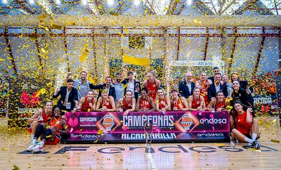 SPB (@spb_spain) on Twitter photo 🏀 ¡Campeonas de la Supercopa LF Endesa!
🥇 ¡Enhorabuena equipo, victoria más que merecida!
<a href="/valenciabasket/">Valencia Basket Club</a>
#SPBglobal
#compromiso
#innovación
#búsquedadelaexcelencia 🏀 ¡Campeonas de la Supercopa LF Endesa!
🥇 ¡Enhorabuena equipo, victoria más que merecida!
<a href="/valenciabasket/">Valencia Basket Club</a>
#SPBglobal
#compromiso
#innovación
#búsquedadelaexcelencia