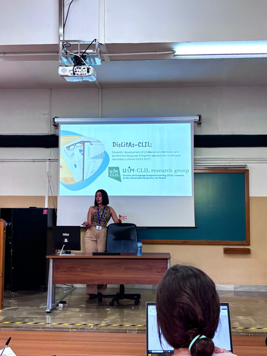 UAMCLIL's tweet image. Another day, another DisLitAs-CLIL presentation! 👩🏻💻
✨ Last Friday, our team member Carmen Ortega represented us at the IPSELL Conference 2024 ✨
Such a great opportunity to get an interdisciplinary perspective on linguistics!
@ipsell_ugr @CanalUGR
