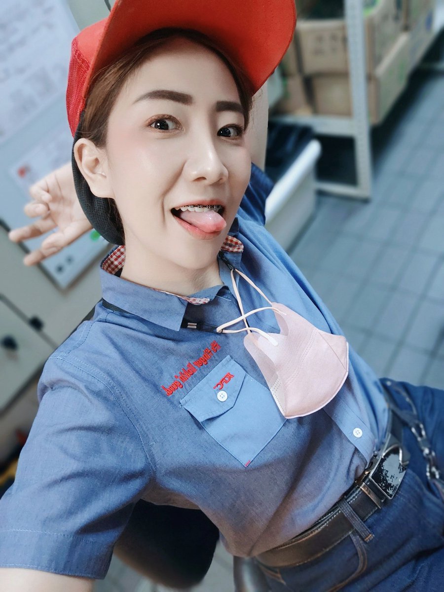 Aoom1358's tweet photo. อยากเป็นคนโปรด แต่ดันเป็นไ���้แค่คนโสด 
#KFC #โสดทักมา #ชอบคนโตกว่า #เหงาาาอยากมีแฟน 
ID: Aoom3102 https://t.co/fRgjDZGMOD
