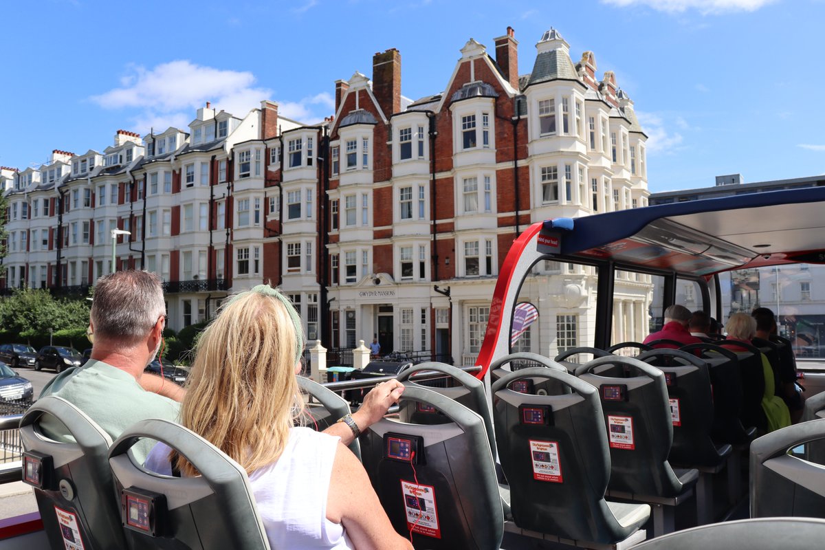 City Sightseeing Brighton offers an engaging tour of the city and features pre-recorded commentary in multiple languages. Why not hop onboard today?