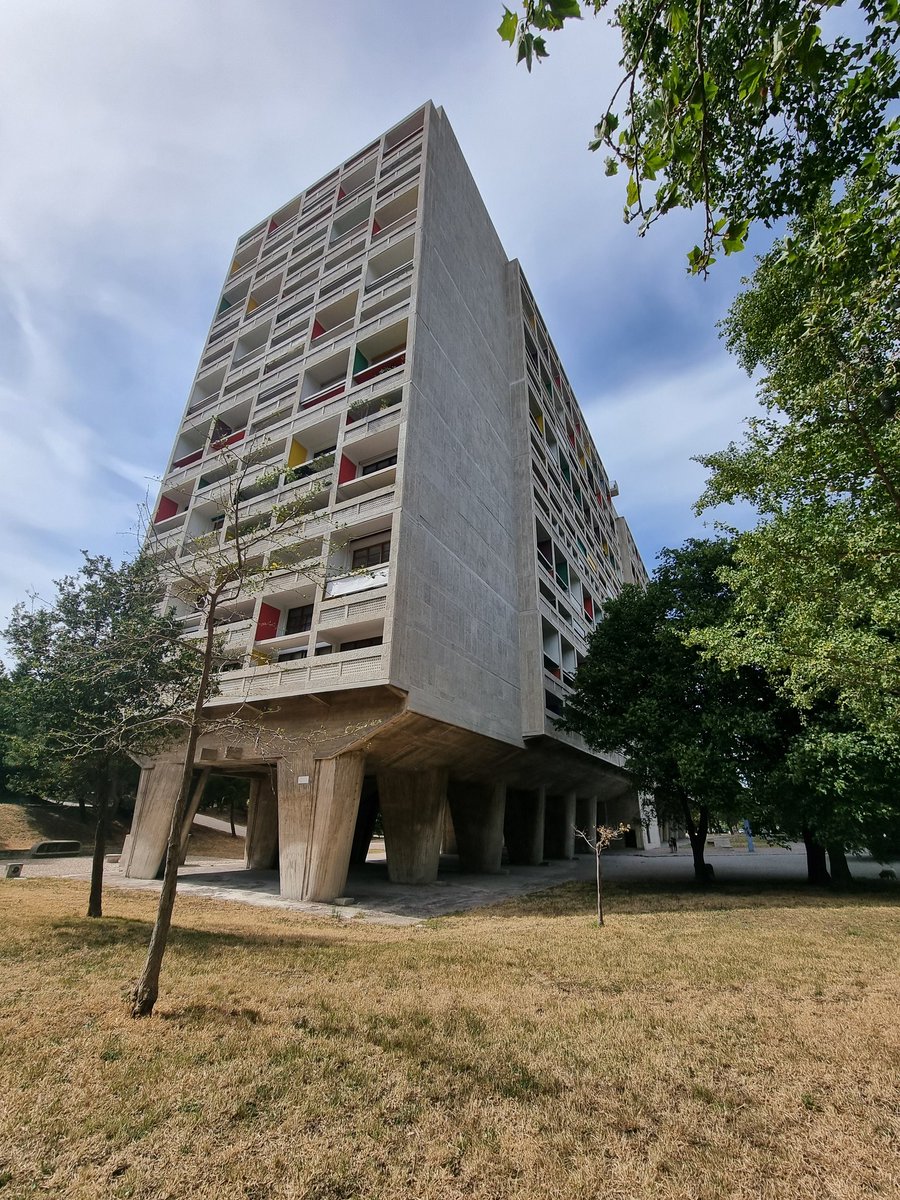 silvalandscapes's tweet photo. Friends say I am a frustrated architect, maybe, but I do love, I must say. I think garden design and architecture are all under the mother art. This is why my post is about design, art , architecture, and plants. Plant is art, too, nature artistic achievements.
Here in Marseilles https://t.co/Nfz31MeU1Y