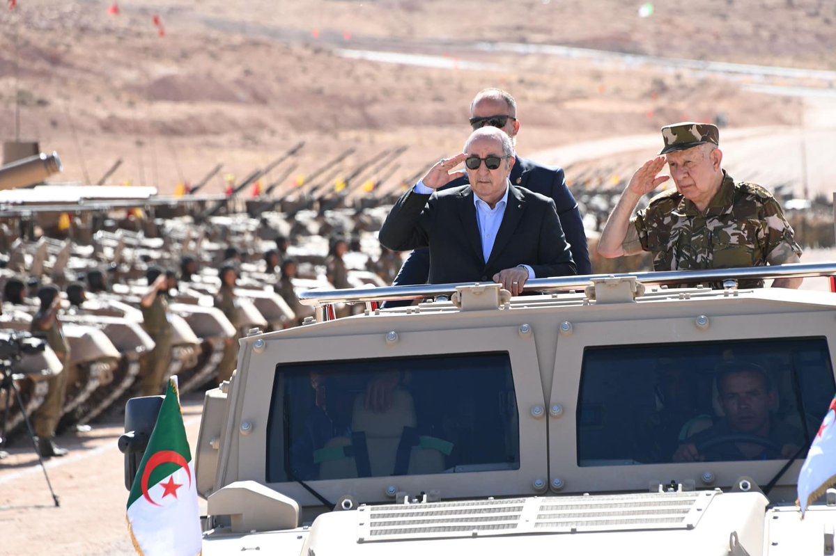 TactiqueDZ's tweet photo. Qu’Allah guide, preserve et protège l’Algérie, son peuple, son armée et son état ! 🇩🇿

Celui qui est pas content le tarif est le même !! https://t.co/xrny5a8Meg