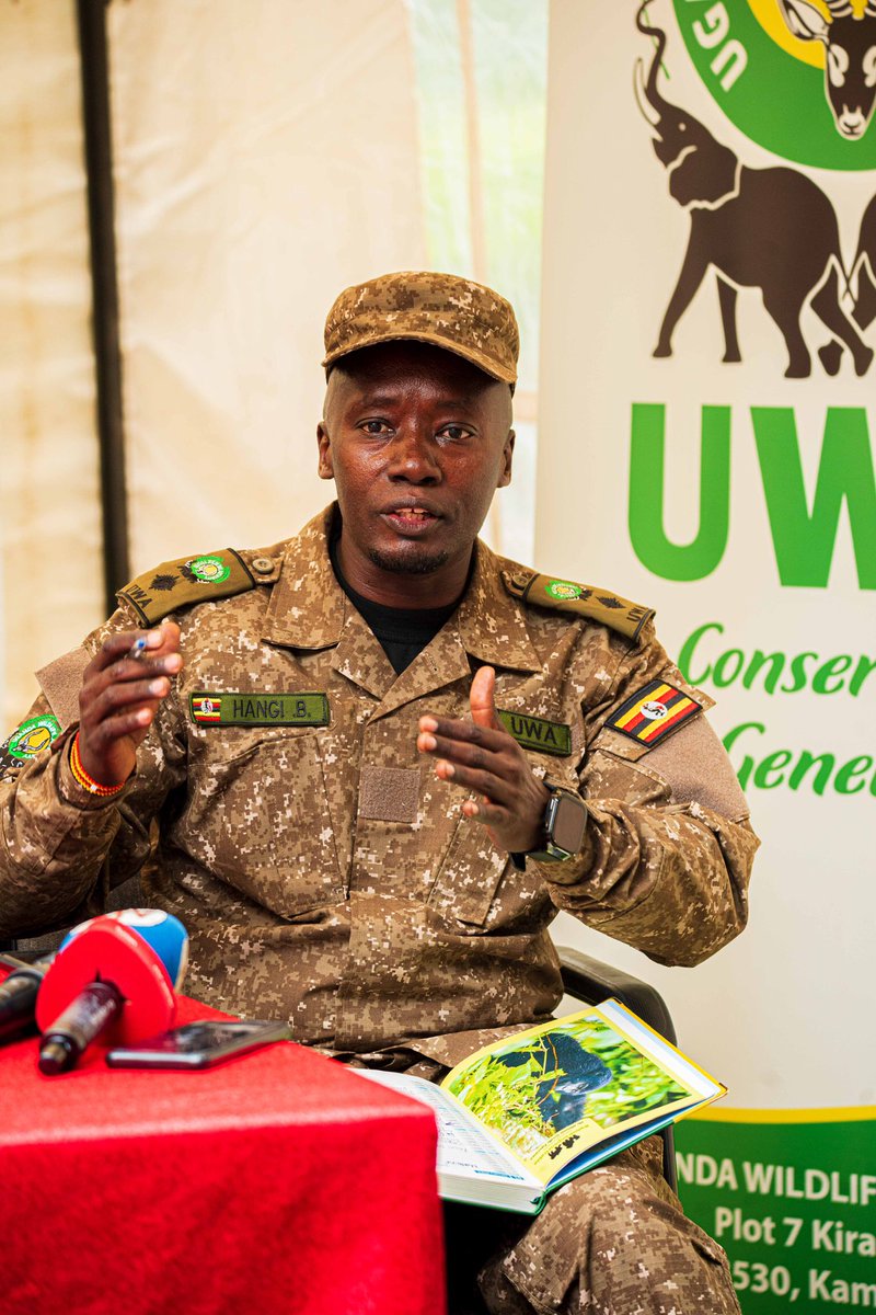 Mรผkalazi Jacob Zuma (@zumamukalazi) on Twitter photo Mr. <a href="/bashirhangi/">Bashir Hangi MCIPR</a> the Head and Public Relations at <a href="/ugwildlife/">Uganda Wildlife Authority</a> encouraged Ugandans and foreign residents to use the chance of #OpenParkDay to visit the Five Savanah parks to appreciate the beauty of Uganda.
#ExploreUganda Mr. <a href="/bashirhangi/">Bashir Hangi MCIPR</a> the Head and Public Relations at <a href="/ugwildlife/">Uganda Wildlife Authority</a> encouraged Ugandans and foreign residents to use the chance of #OpenParkDay to visit the Five Savanah parks to appreciate the beauty of Uganda.
#ExploreUganda