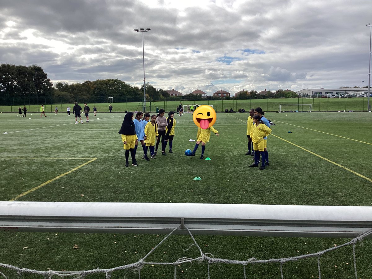 PE_boothroyd's tweet photo. Our girls football team had a great afternoon out at the Lioness football event. Some great skill on show and lots of smiles. Well done everyone. Big thanks to the young leaders running the stations as always @BoothroydAcad @SGNKssp https://t.co/Sz1Hx7vF6M