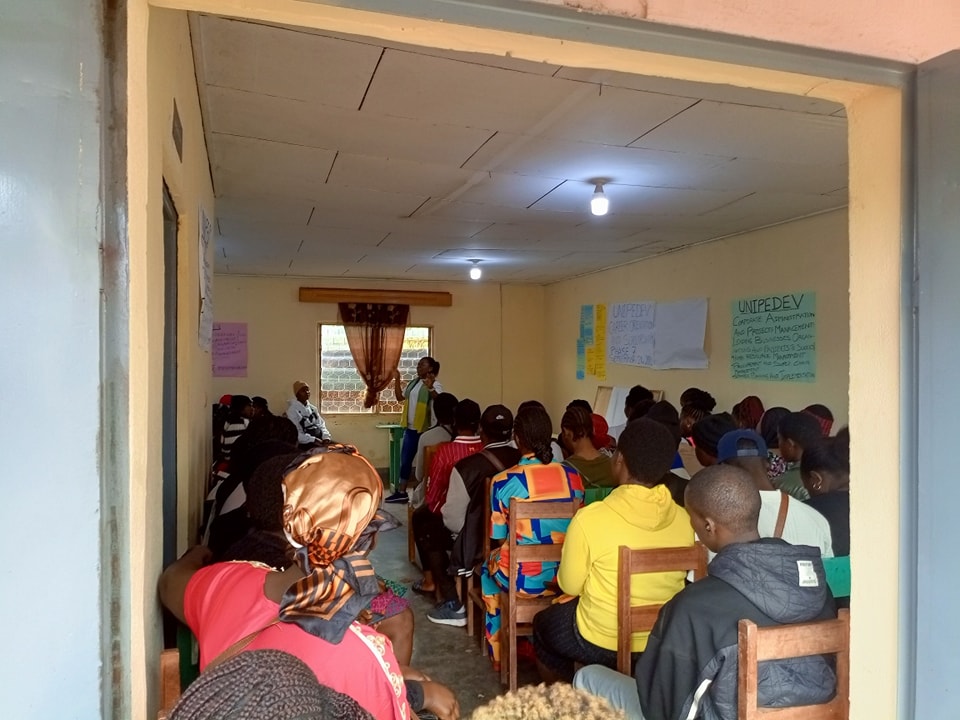 unipedev's tweet photo. PHASE EIGHT OF UNIPEDEV'S CAREER ORIENTATION AND SCHOLARSHIPS
More students continue to benefit from career guidance at our career orientation and scholarship program. Phase 8 culminated with more offers made to students desiring higher education and vocational training. https://t.co/L8EJqjbZa2