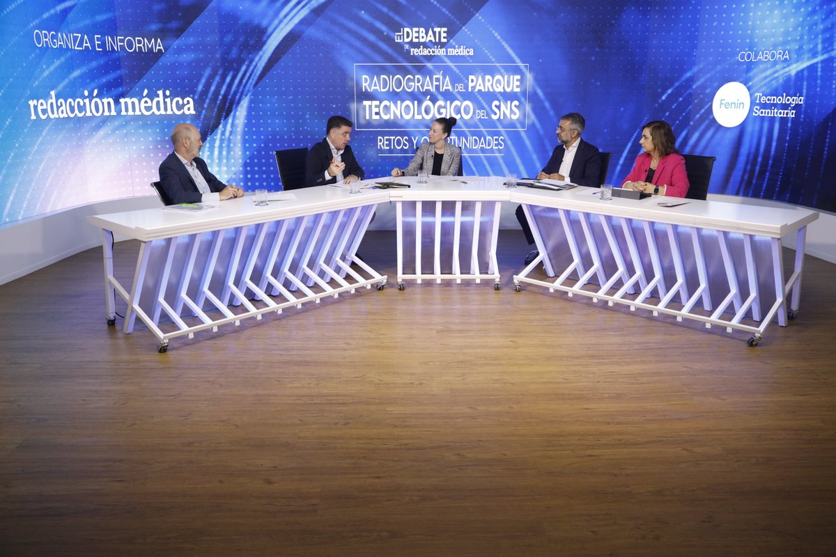 redaccionmedica's tweet photo. Cuatro expertos analizan el futuro del Plan Inveat en este #DebateRM y cómo ha cambiado el panorama tecnológico del SNS en los últimos años. 🗣️ "El Plan Inveat ha hecho que ganemos en equidad tecnológica en el territorio nacional"
👉https://t.co/P7aI6WadD5 https://t.co/JYvUaz4qIi
