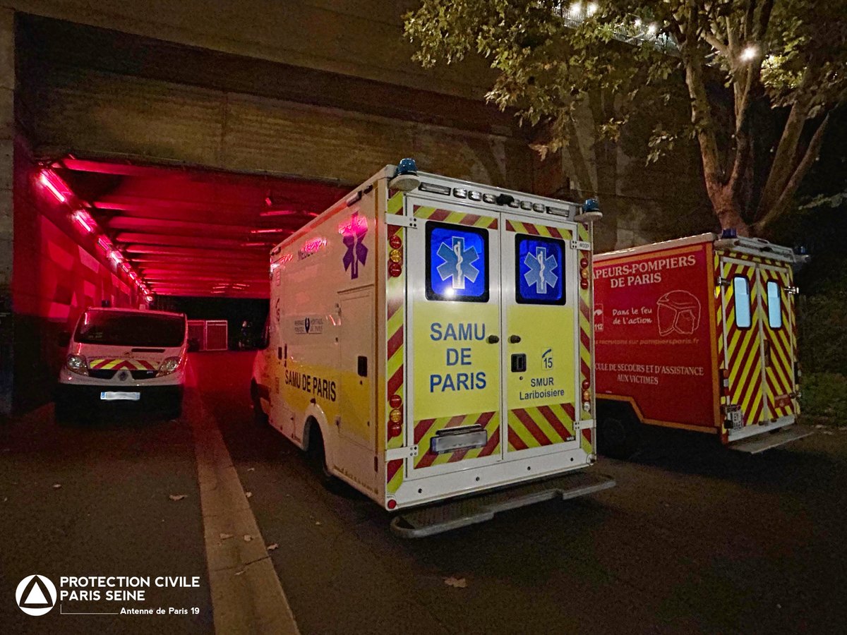 PCParis19's tweet photo. #missions

Hier  nos équipes #pcps19 étaient présentes pour tenir le poste de secours sur #kilometre25 🎶

Merci à nos secouristes qui vous ont accompagnés Aurélie, et Michael 

 #protectioncivile #postedesecours #securitecivile #aider #secours #benevolat #pompiers  #samu https://t.co/7USFOfyB8D