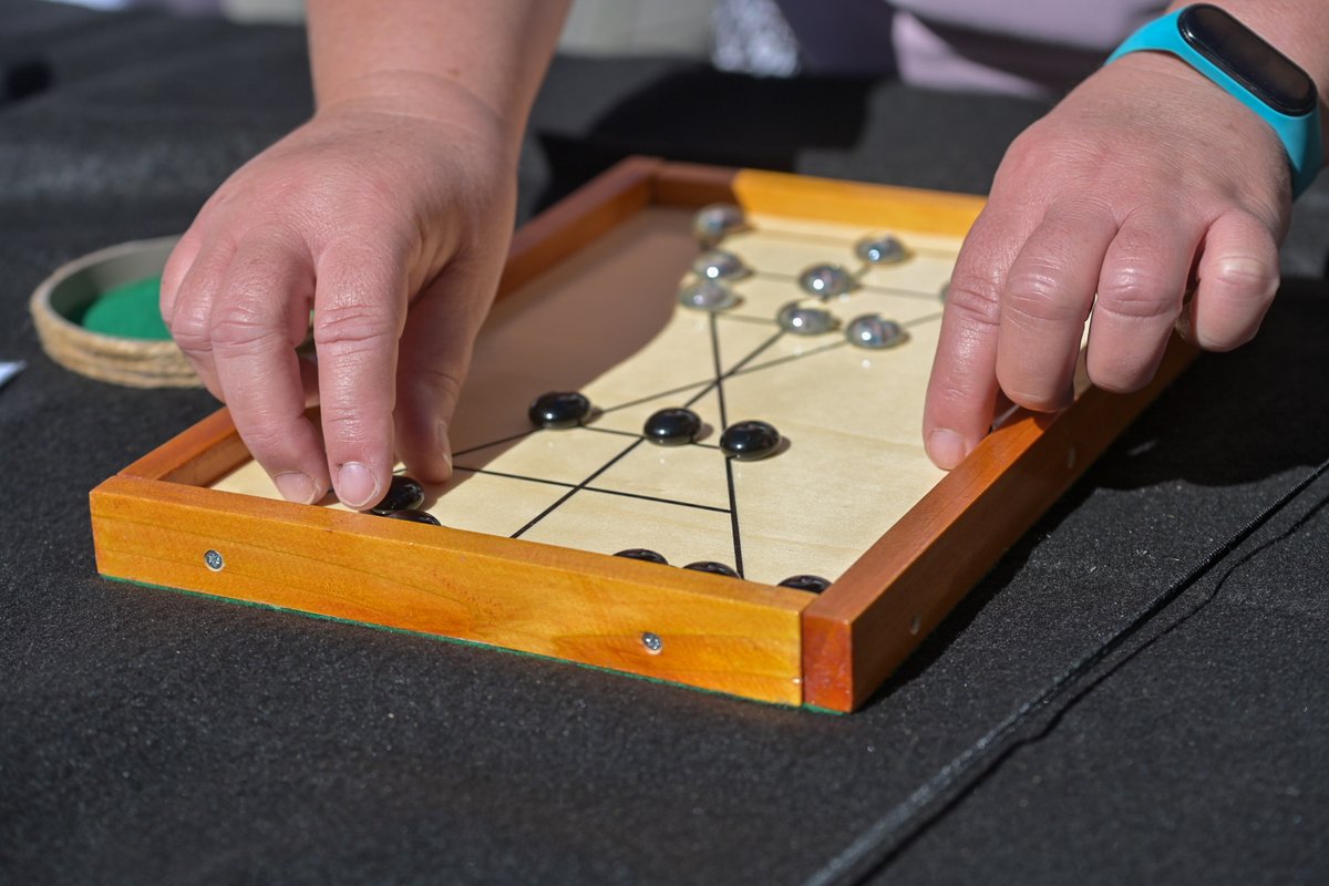 🎲 Més de 1.600 persones gaudeixen de la primera edició de la Fira del joc de Sant Quirze del Vallès #SQVjuga.

🫶 Moltes gràcies a ciutadania, comerç local, escoles, editorials, entitats i empreses col·laboradores per venir a jugar!

✍️📸 bit.ly/47KQ30K

#eljocéscultura