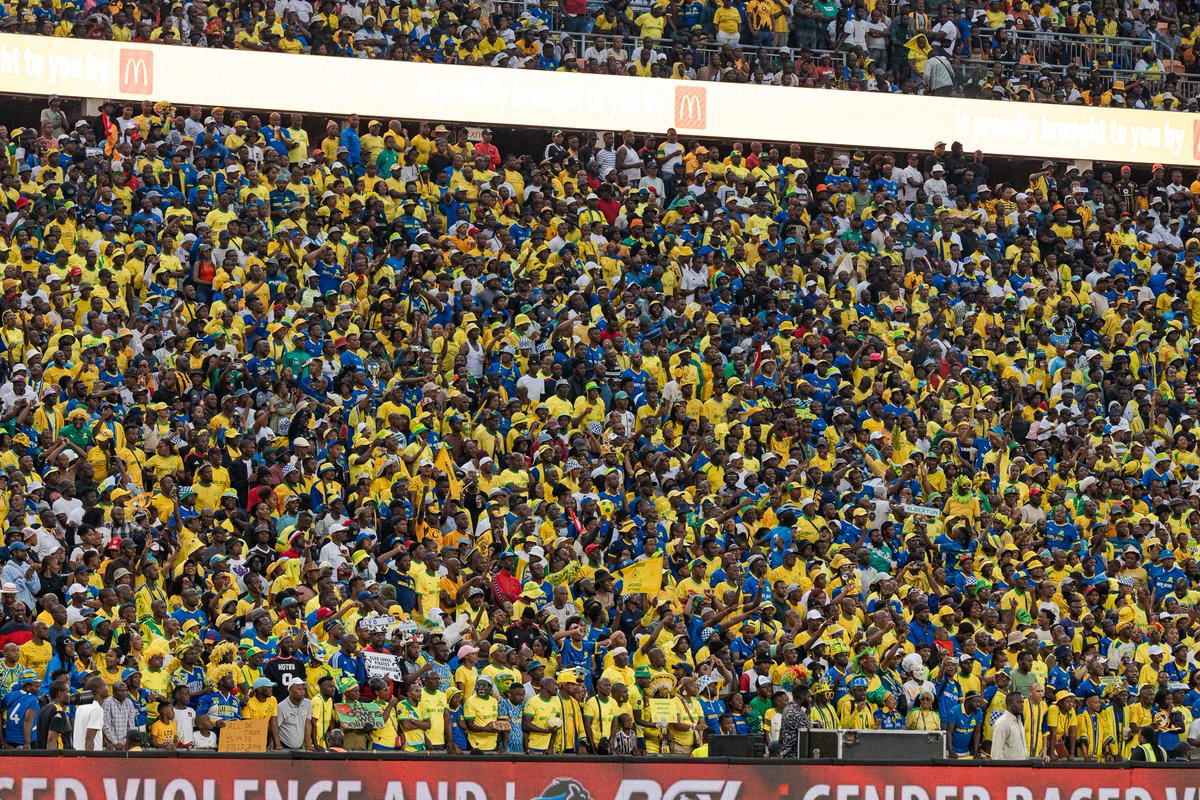 Masandawana's tweet photo. The Yellow Nation! 💛

#Sundowns #BetwayPrem #RabatsenaGape https://t.co/aodu1JesLh