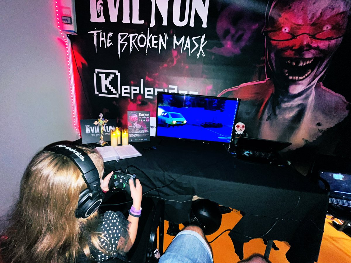 el jotapé 🤖🚀 (@jotape) on Twitter photo Mila esker por la moñeca a las chicas de <a href="/KepleriansTeam/">Keplerians</a>, mi hija está encantada con el regalo que le hicisteis en el #IndieDevDay. Mila esker por la moñeca a las chicas de <a href="/KepleriansTeam/">Keplerians</a>, mi hija está encantada con el regalo que le hicisteis en el #IndieDevDay.