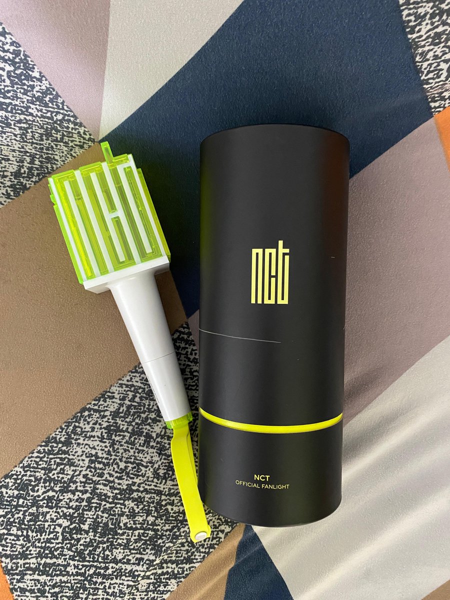 Help RT, Like ᡣ𐭩

⋆˚࿔ WTS official LS nct v1 𝜗𝜚˚⋆ 

💰450k (negotiable)
🏠 dom Depok
𓍼ོ belum di pake samsek, beli krn waktu itu mau nonton tds tapi gajadi
𓍼ོ  (-) goresan di box (dr pengiriman waktu co)
𓍼ོ bonus antigores acrylic 
𓍼ོ dm me for detail

t. Wts LS nct v1
