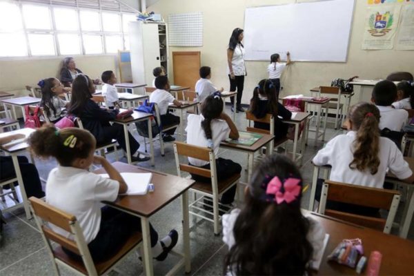 Inicia el año escolar 2024-2025 eldiariodeguayana.com.ve/inicia-el-ano-… vía <a href="/DiariodeGuayana/">El Diario de Guayana</a>