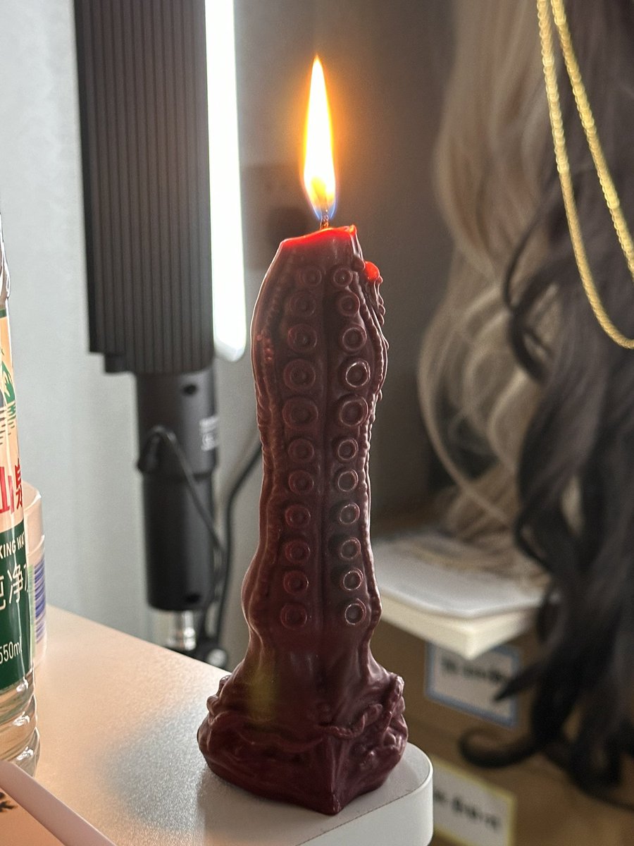 宝宝，亲嘴可以，公开的话，是不是就太暧昧了。 https://t.co/zZvOfCfHi4