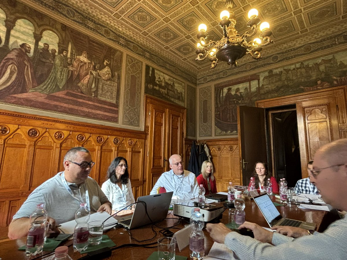 Sarah Graham tweet media