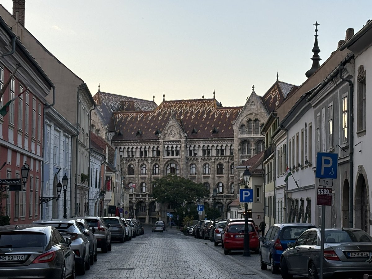 Sarah Graham tweet media