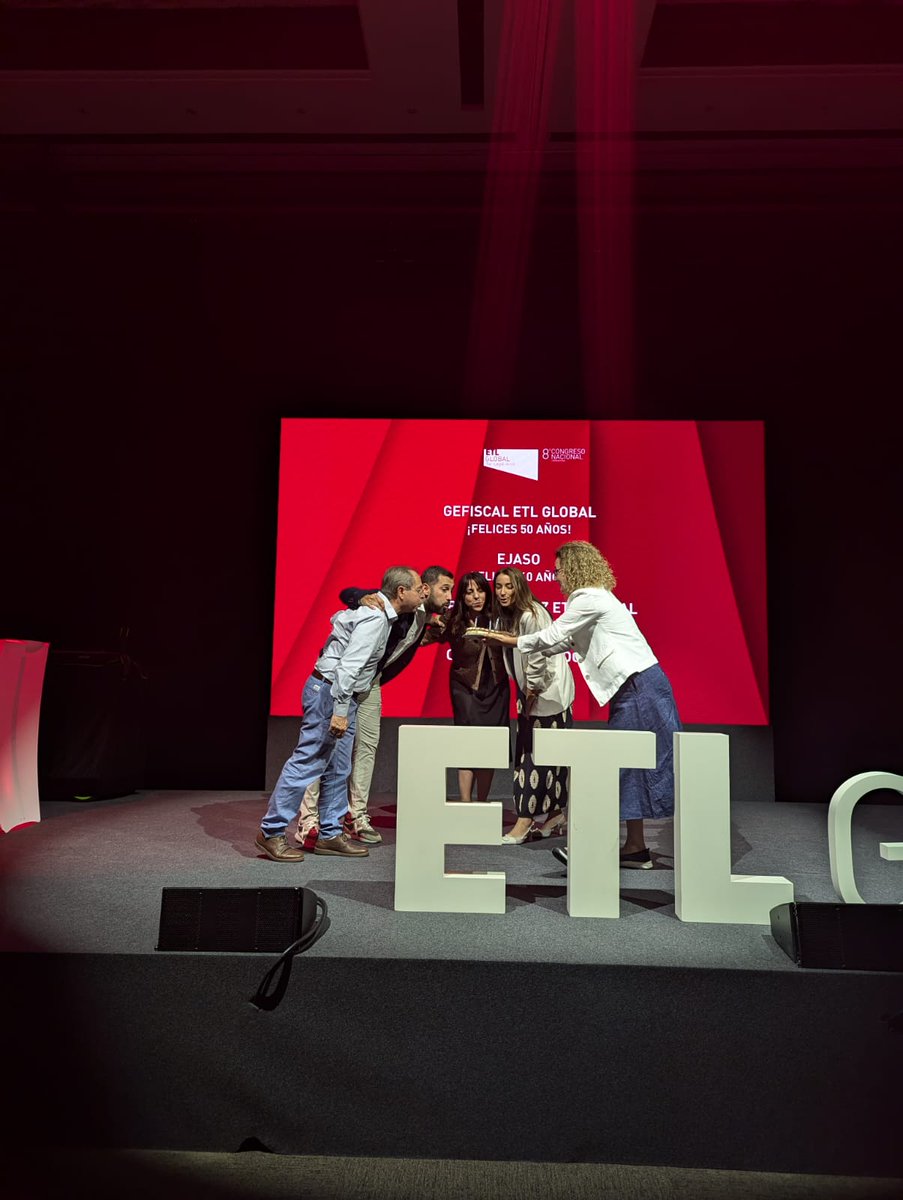 gefiscal's tweet photo. El pasado viernes disfrutamos parte del equipo del 8º Congreso Nacional de @ETLGlobalEsp bajo el lema "Personas que nos definen. Valores que nos conectan". 

#eventos #CongresoETLGLOBAL #Tarragona #GEFISCAL #despachosprofesionales https://t.co/PLEMty5OhI