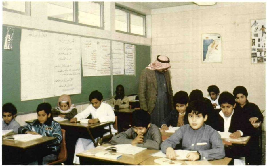 khobar_history's tweet photo. "
مدرسة الدوحة المتوسطة في الـظـهـران عام ١٩٩١م❤️!