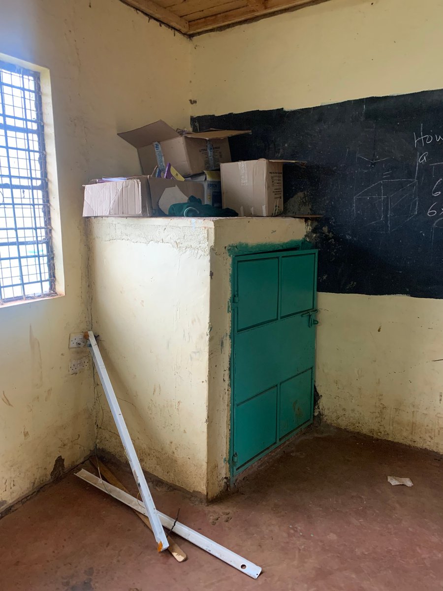 KEYlibraries's tweet photo. Witness the amazing transformation of Kinyona Primary School’s library into a modern learning space, inspiring young minds every day. #LibraryTransformation #KinyonaPrimary #EmpoweringEducation #ModernLibrary #KEYLibraries https://t.co/G2OmDCBKdz
