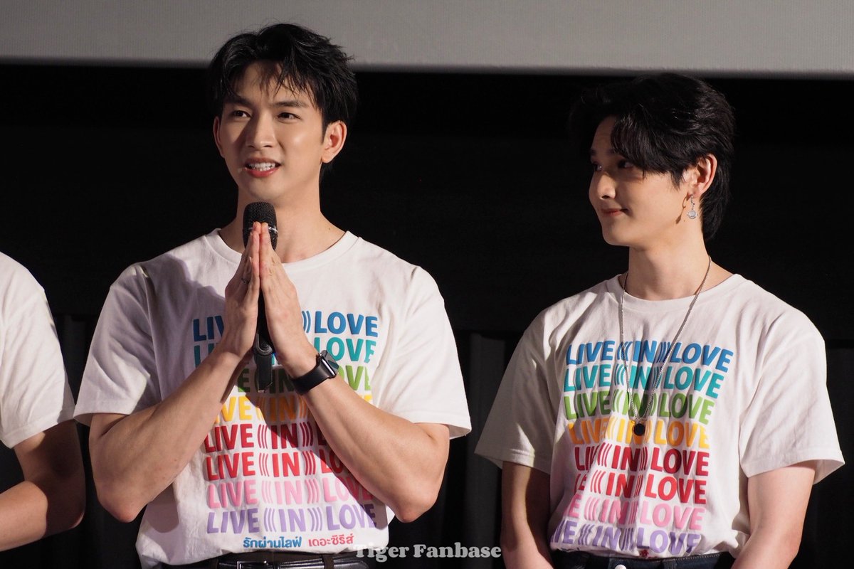 tiger_fanbase's tweet photo. 29.09.67 #LiveInLoveTheSeriesFinalEP
ฮรึบ ๆ นะครับลูก มีเด็กจะร้องตอนพี่โบ๊ทพูด
˚ ꒰ @igerzz2 | #igerzz | #tigertanawat ꒱ ♡
#BoatNapat #Boatload
#LiveInLoveTheSeries https://t.co/JPGpSvI1OQ