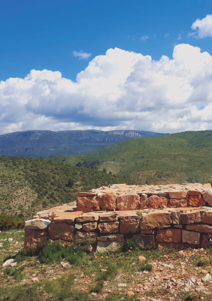 muprevalencia's tweet photo. @ayoraturismo @AytoAyora 🏺 Visites guiades a #ElCarnoso d'#Andilla, una de les poques necròpolis ibèriques documentades a la Província de València.
📅 22 i 26 d'octubre; 14 i 17 de novembre; 3 i 12 de desembre, a les 10h
Info i reserves 📲 andilla@touristinfo.net / 962 729 005 https://t.co/0Db8y28sLd