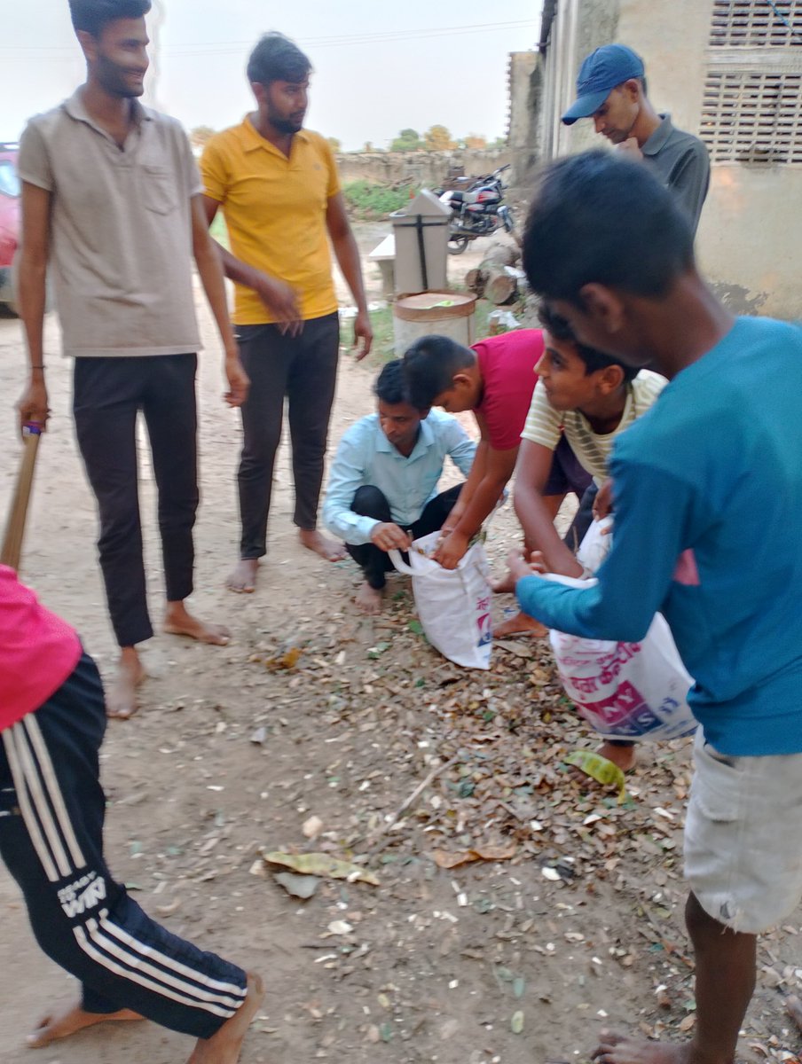 YuvaTonk's tweet photo. Swacchta hi seva Campaign by Youth Volunteers
@mansukhmandviya

@mybharatgov https://t.co/hDVg6jxpj2