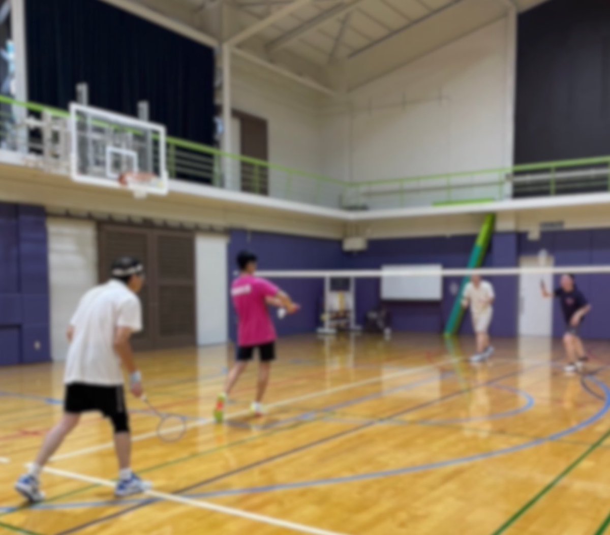 9月28日(土)にOBOG戦を行いました！
19名ものOB・OGさんが来てくださいました！様々なお話や試合をして頂け、とても貴重な機会でした✨️ダブルスの試合を通して多くの的確なアドバイスを頂きました🏸本当にありがとうございました！これからも京都教育大学バドミントン部をよろしくお願い致します🙇🏻‍♀️