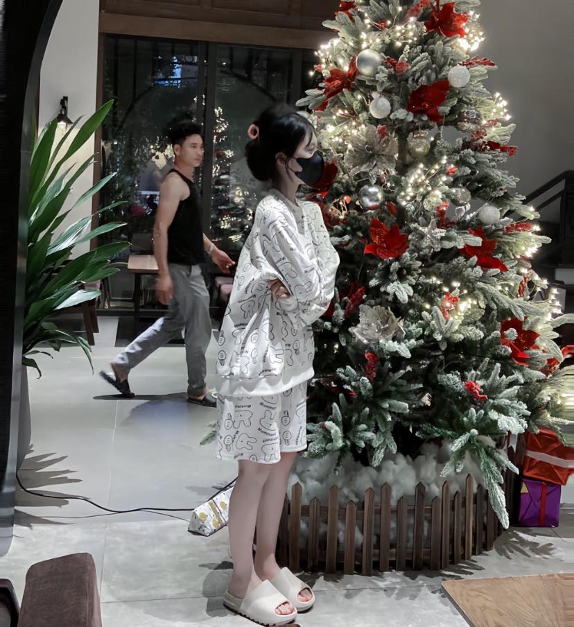 It's clear that the author has a deep understanding of the topic. The author's enthusiasm is contagious. Laurene Gavenda