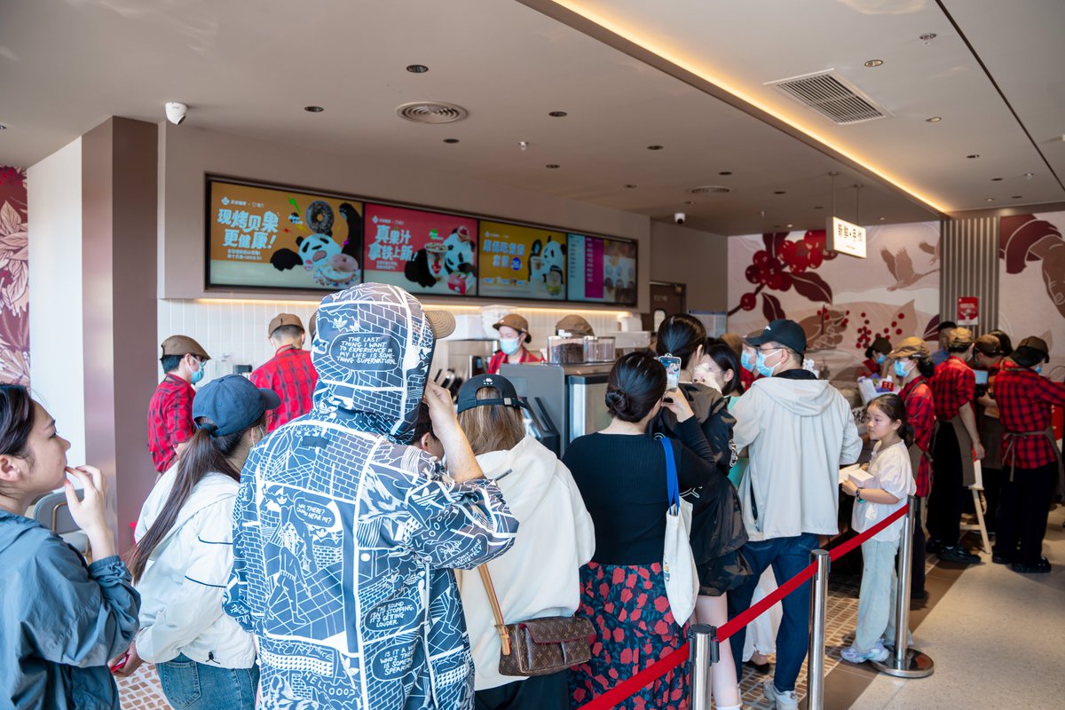 Tim Hortons China tweet media