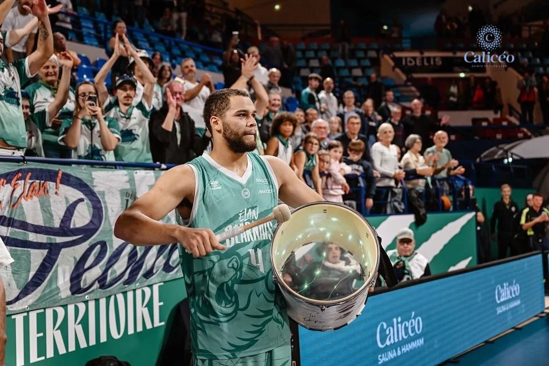 EBPLO's tweet photo. Chef d’orchestre “Ledlum” vous souhaite une belle semaine 🤩
#prob #ebplo https://t.co/kkXm0FLRxC