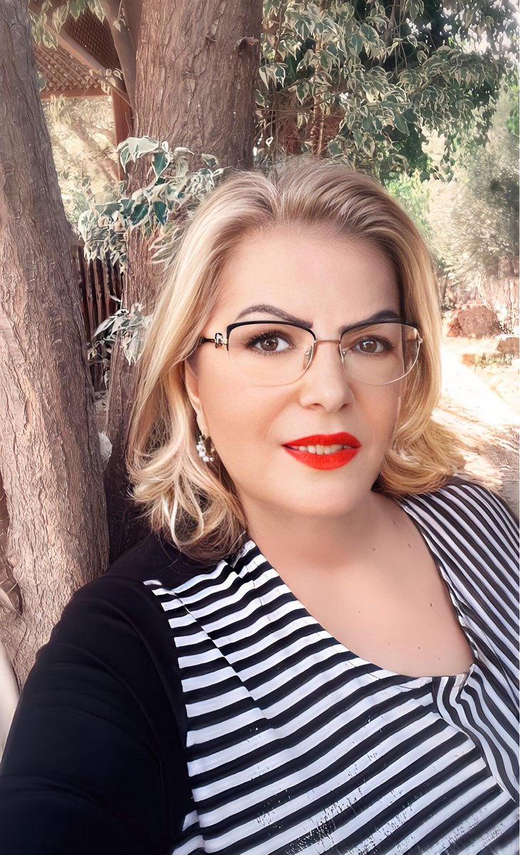TulinBerova's tweet photo. https://t.co/TdFAlFWjkh
Siyasette pazarlama, çalışmanın ve kazanmanın başarıyla bir araya getirildiği özel bir alandır. Pazarlama, bir ürün ya da hizmetin #hedef kitleye etkili bir şekilde tanıtılmasıdır. Siyasette ise bu ürün, genellikle bir #ideoloji, parti ya da #liderdir. Siyaset dünyasında başarıya ulaşmanın yollarından biri, etkili bir pazarlama #stratejisi oluşturmaktan geçer. Seçmen kitlesine nasıl hitap edileceği, hangi mesajların öne çıkarılacağı, medya ve sosyal medyanın nasıl kullanılacağı gibi unsurlar, #siyasette #pazarlama sürecinin kritik parçalarıdır. #KKTC #Türkiye