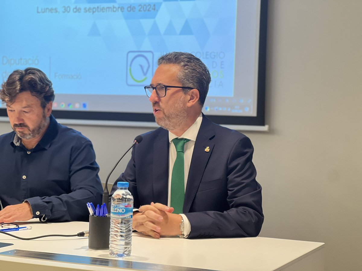 VOX Valencia tweet media
