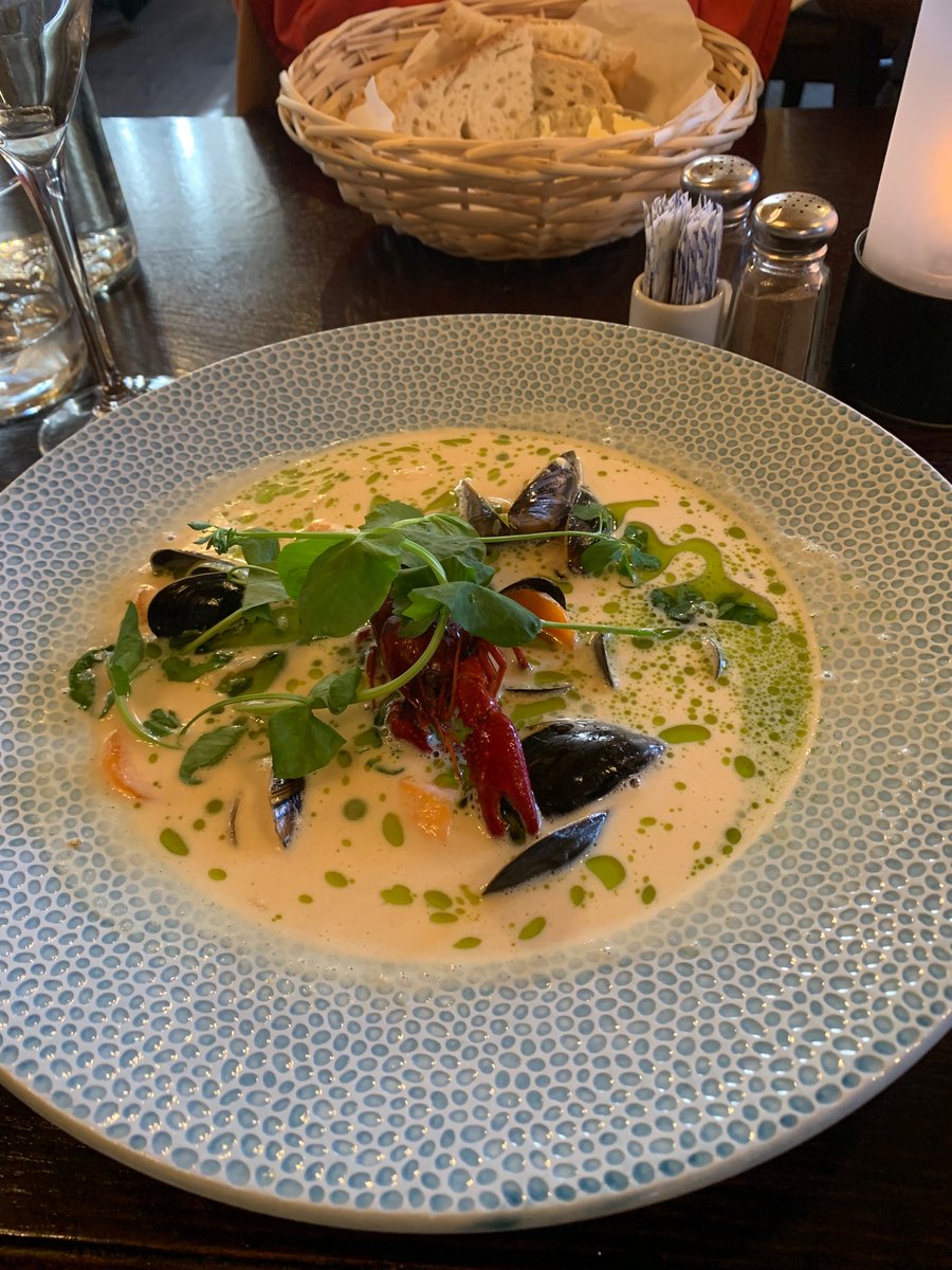 Louis Mander tweet media