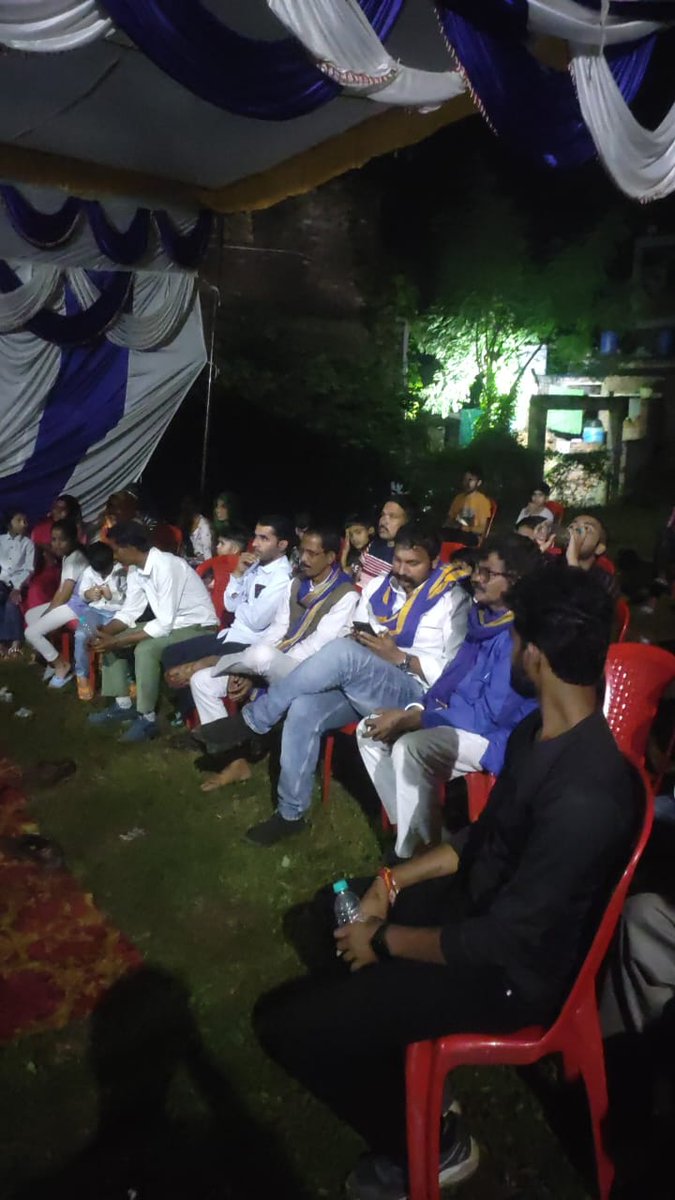 कल ग्वालियर में मुड़िया पहाड़ चंद्रवदनी नाका में मीटिंग कर साथियों ने भीम आर्मी की सदस्यता ली।